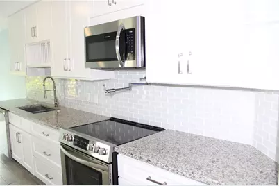 5207 86th Street Court W, Bradenton, FL 34210 - Photo 3