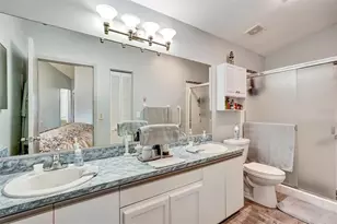 4121 Vallarta Ct, Sarasota, FL 34233 - Photo 17