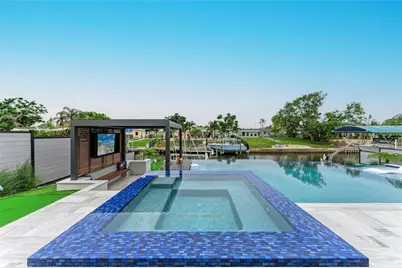 310 Bryn Mawr Island, Bradenton, FL 34207 - Photo 3