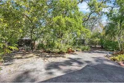 2315 McClellan Parkway, Sarasota, FL 34239 - Photo 27