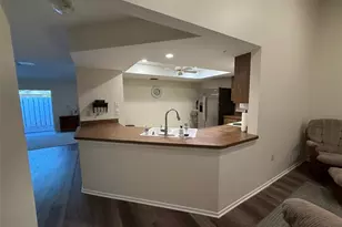 1203 Tallywood Dr, Sarasota, FL 34237 - Photo 7