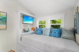 217 9th St E, Bradenton, FL 34208 - Photo 13