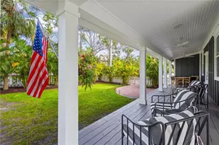 217 9th St E, Bradenton, FL 34208 - Photo 3