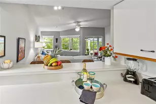 1221 Siesta Bayside Dr, Sarasota, FL 34242 - Photo 29