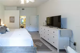 1221 Siesta Bayside Dr, Sarasota, FL 34242 - Photo 19