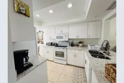 5246 Wedgewood Lane #60, Sarasota, FL 34235 - Photo 7