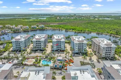 387 Aruba Circle #301, Bradenton, FL 34209 - Photo 1