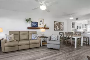 730 W Elkcam Cir, Marco Island, FL 34145 - Photo 25