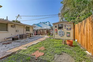 5302 Las Rosas, Sarasota, FL 34242 - Photo 25