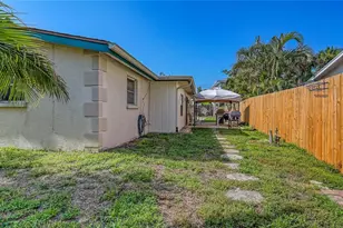 5302 Las Rosas, Sarasota, FL 34242 - Photo 29