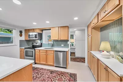 3734 Iroquois Avenue, Sarasota, FL 34234 - Photo 5