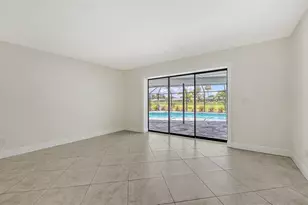 4830 Greywood Ln, Sarasota, FL 34235 - Photo 5