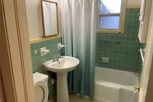 2415 Pelican Dr, Sarasota, FL 34237 - Photo 13