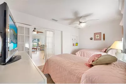 805 Mandarin Circle, Bradenton, FL 34208 - Photo 13