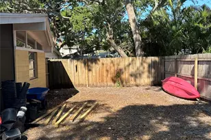 2223 Bay St, Sarasota, FL 34237 - Photo 15