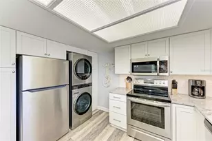 304 74th St, Holmes Beach, FL 34217 - Photo 21