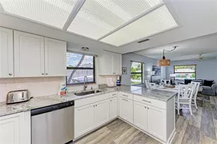 304 74th St, Holmes Beach, FL 34217 - Photo 9