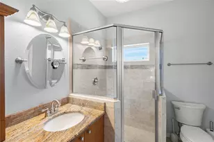 4098 Westbourne Cir, Sarasota, FL 34238 - Photo 19