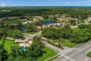 4098 Westbourne Cir, Sarasota, FL 34238 - Photo 31