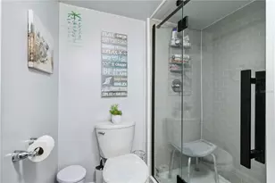 1100 University Pkwy, Sarasota, FL 34234 - Photo 23