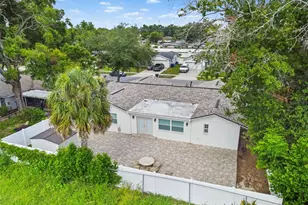 107 Valley Cir, Brandon, FL 33510 - Photo 9