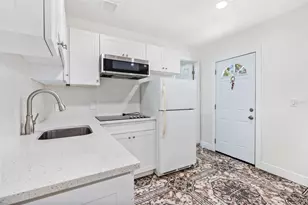 107 Valley Cir, Brandon, FL 33510 - Photo 41