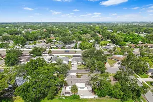 107 Valley Cir, Brandon, FL 33510 - Photo 11