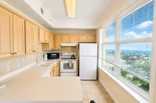 750 N Tamiami Trl, Sarasota, FL 34236 - Photo 9