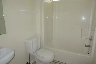 1604 27th Ave E, Bradenton, FL 34208 - Photo 9