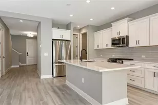 2142 Bamboo Palm Cv, Bradenton, FL 34212 - Photo 7