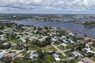 513 Pine Rd, Nokomis, FL 34275 - Photo 5