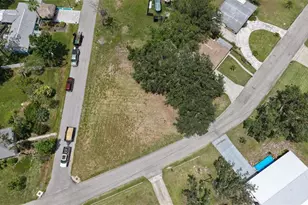 513 Pine Rd, Nokomis, FL 34275 - Photo 9