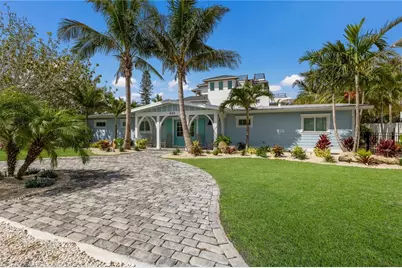 401 N Shore Drive, Anna Maria, FL 34216 - Photo 3