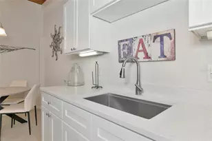 6006 Midnight Pass Rd, Sarasota, FL 34242 - Photo 13