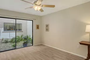 4983 Greencroft Rd, Sarasota, FL 34235 - Photo 9