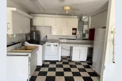 2410 Britannia Road, Sarasota, FL 34231 - Photo 3