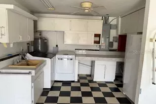 2410 Britannia Rd, Sarasota, FL 34231 - Photo 3