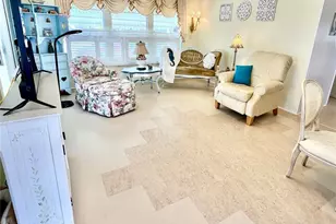 132 S Park Dr, Venice, FL 34285 - Photo 9