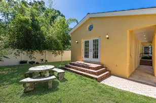 455 Acacia Dr, Sarasota, FL 34234 - Photo 47