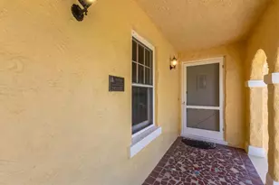 455 Acacia Dr, Sarasota, FL 34234 - Photo 7