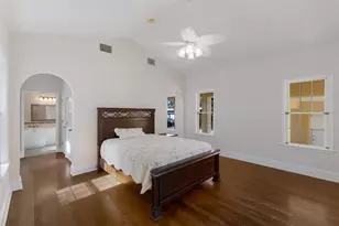 455 Acacia Dr, Sarasota, FL 34234 - Photo 37