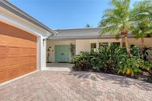 642 S Owl Dr, Sarasota, FL 34236 - Photo 5