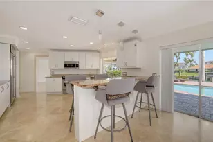 642 S Owl Dr, Sarasota, FL 34236 - Photo 15