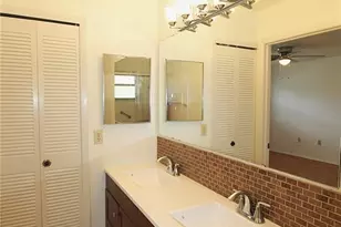 390 301 Blvd W, Bradenton, FL 34205 - Photo 17