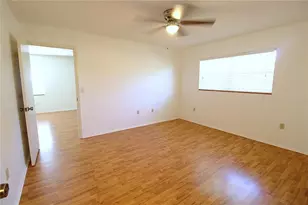 390 301 Blvd W, Bradenton, FL 34205 - Photo 9