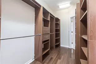 7211 Treymore Ct, Sarasota, FL 34243 - Photo 29