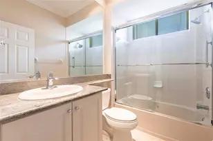 7211 Treymore Ct, Sarasota, FL 34243 - Photo 41