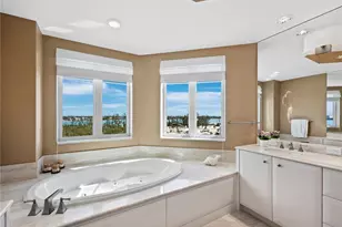 2050 Benjamin Franklin Dr, Sarasota, FL 34236 - Photo 21