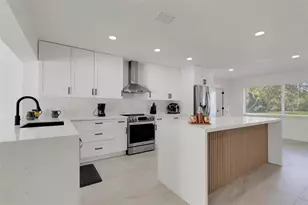 4316 Caloosa Dr, Palmetto, FL 34221 - Photo 7