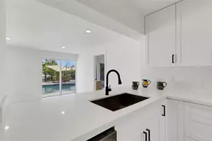 4316 Caloosa Dr, Palmetto, FL 34221 - Photo 11